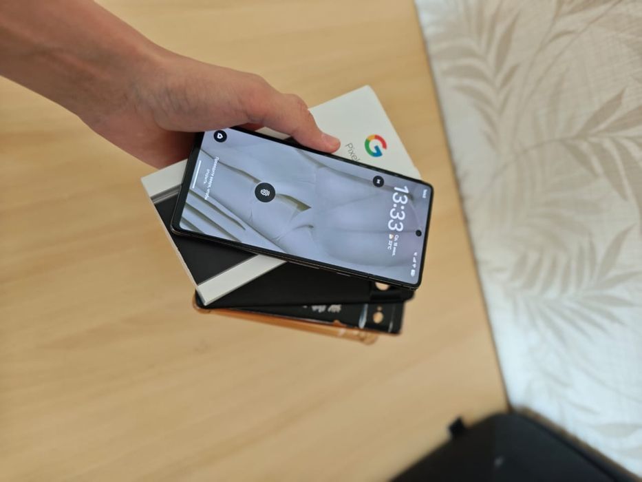 Обменяю Pixel 7 со сколом на крышке