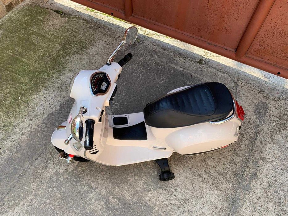Motocicletă Electrică VESPA pentru Copii cu Muzică, Lumini și Sunete