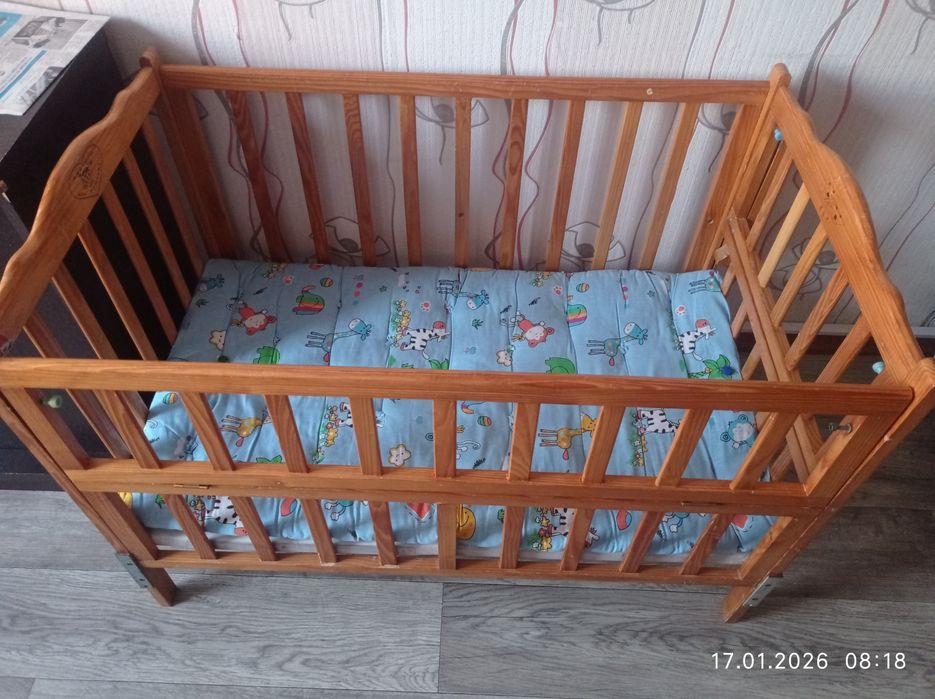 Детская кроватка