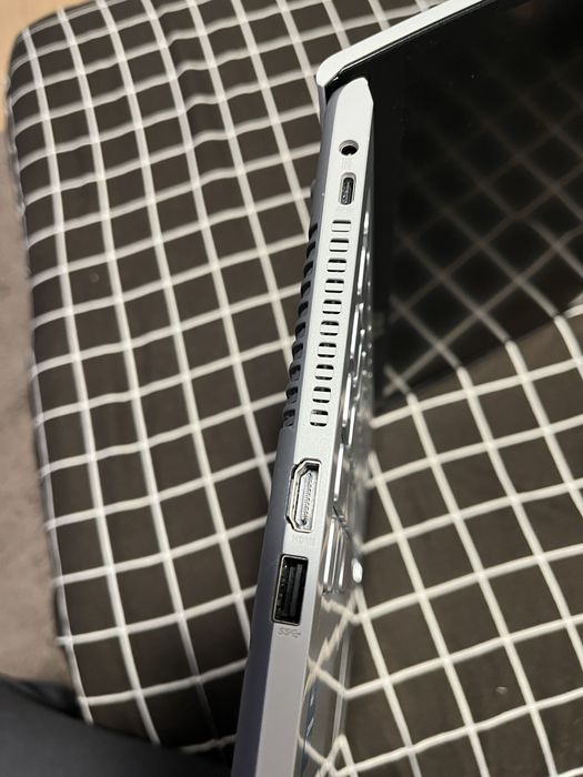 Laptop Asus x515