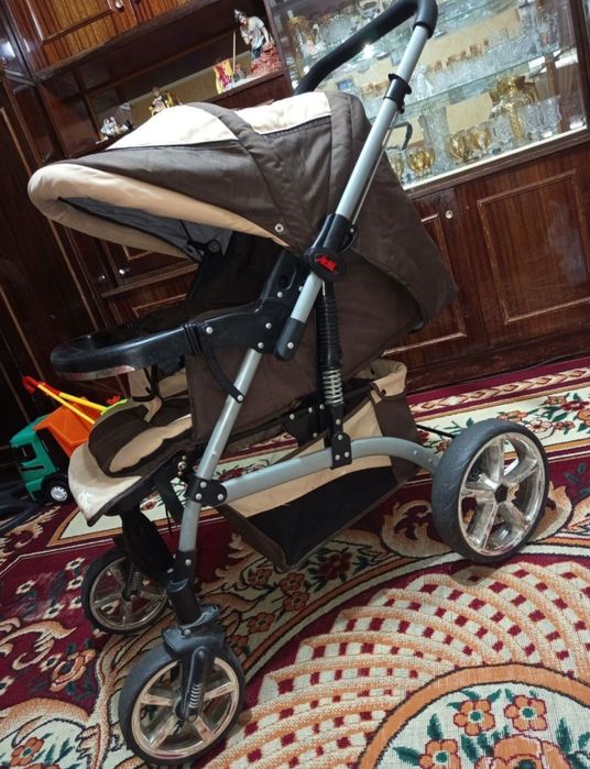 Продам детскую коляску
