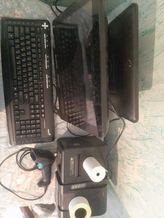 Двухэкранный компьютер для магазина