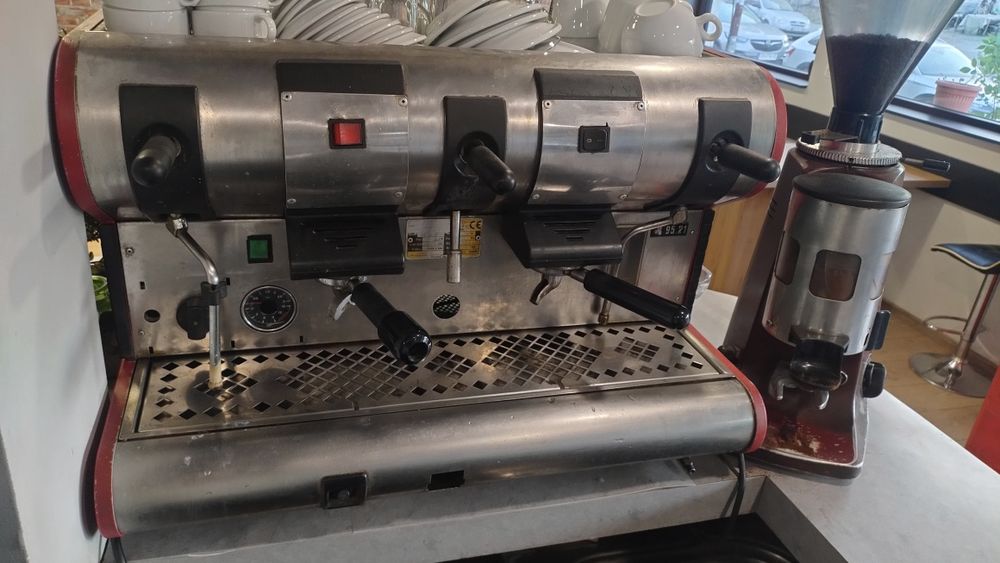Кафемашина La San Marko с две групи