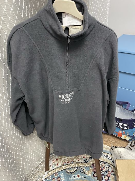 Новые кофты с этикеткой