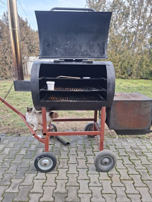 Smoker slow cooking  grătar