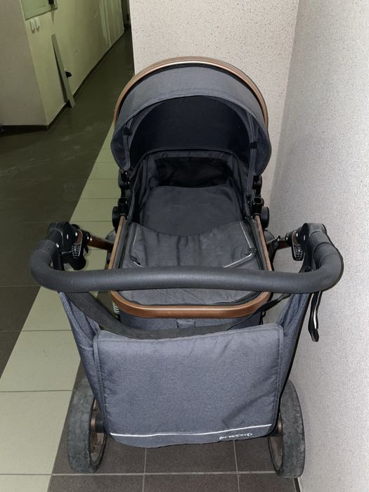 Детская коляска и автокресло