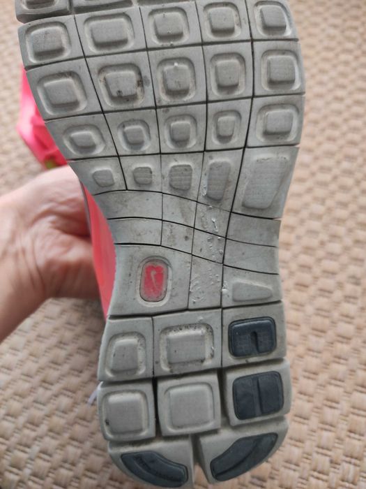 Маратонки Nike 37 номер