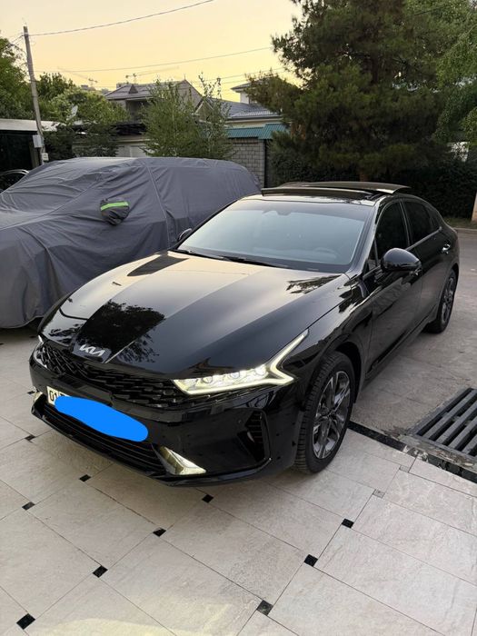 Своя KIA K5  ! Цвет чёрный 2025 2л TURBO 7 я позиция а вообще 8 позиц