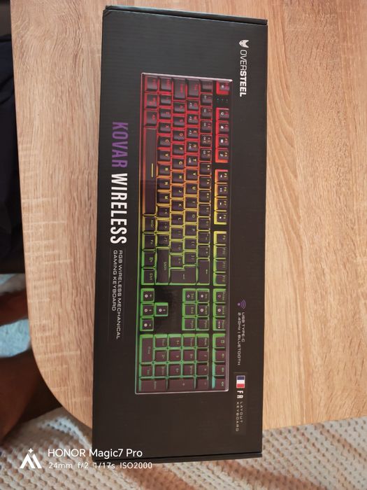 Безжична геймърска RGB клавиатура kovar