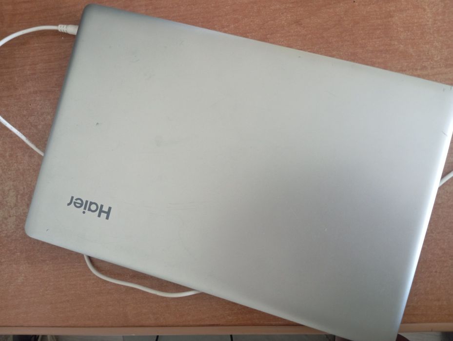 Ноутбук Haier с готовым Windows 10 Pro