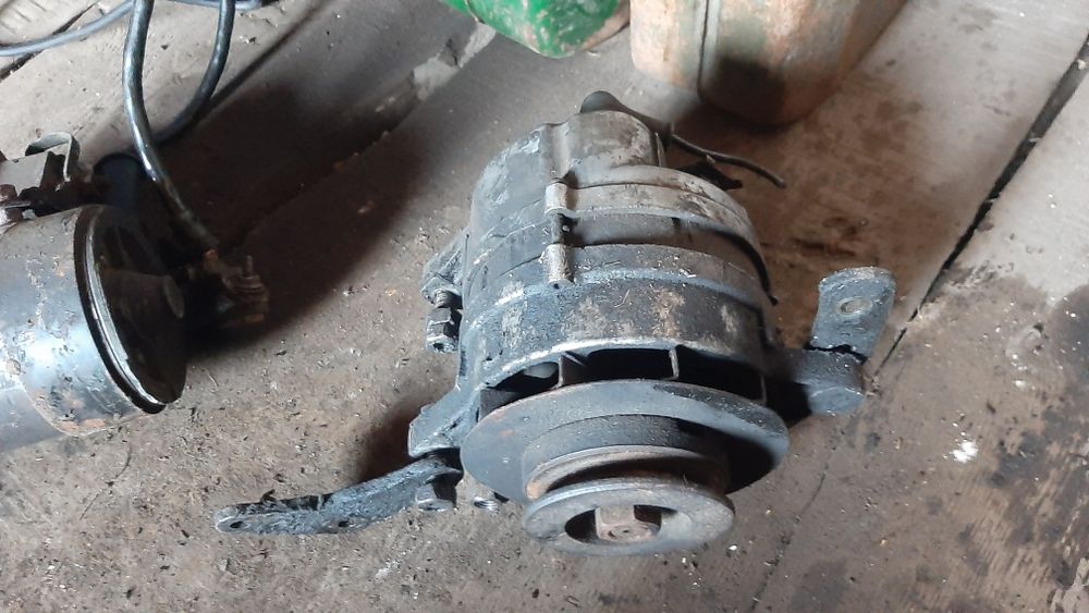 Продам генератор от москвича