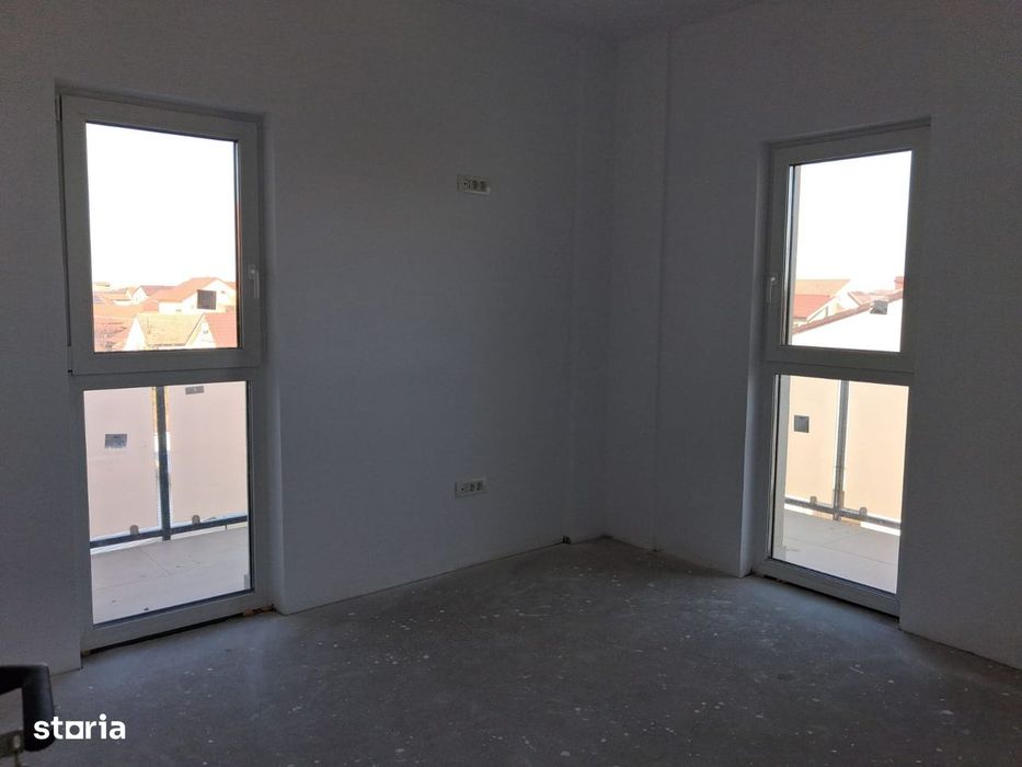 Apartament 3 camere, balcon și debara 97000 EURO