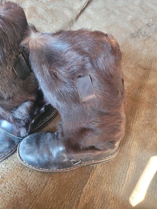 Унты б/у с подарком