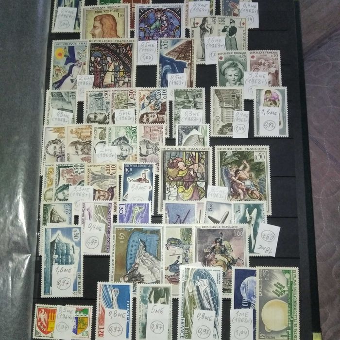 продам почтовые марки Франции