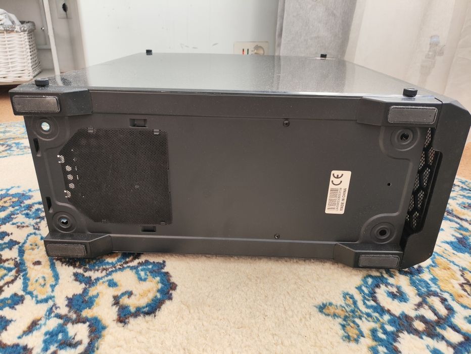 Продаю корпус Cougar