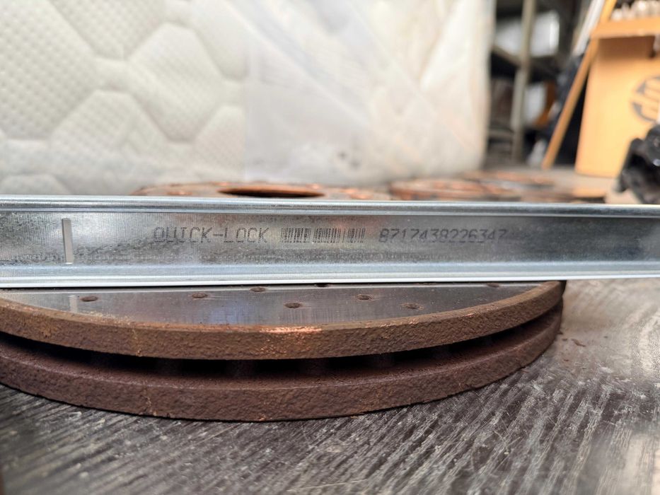 Kit frane Brembo 4 pistoane plug & play Audi A4 A5 Q5 (Porsche Macan)