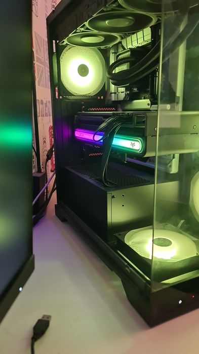 Vând schimb placa video AMD Radeon  Vapor Nitro  RX 7900 xtx 24 Gb