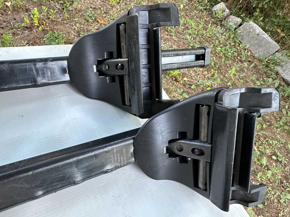 Напречни греди Thule 118 см + захвати 753 + Kit 4023 – багажник за покрив BMW