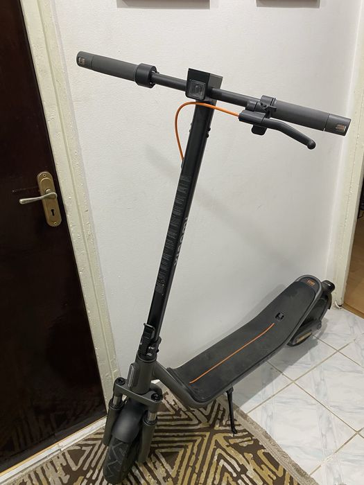 Trotinetă electrică  Xiaomi Electric Scooter 6