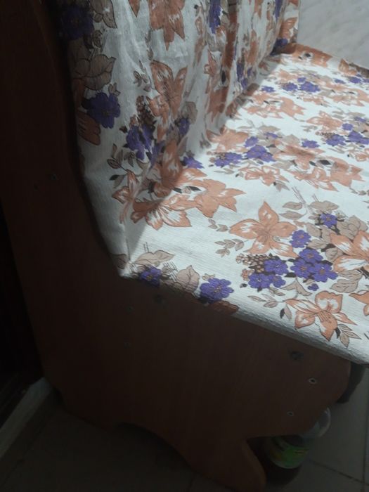 Продам лавочки б/у для кухни.для дачи. Для квартирантов