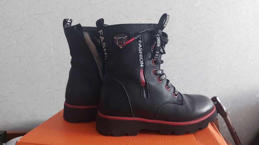 Ботинки для девочки