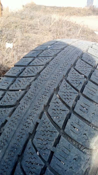 Резина липучка Triangle 215 / 60 / R17