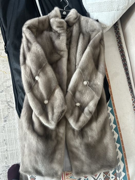Норковая шуба ниже коле
