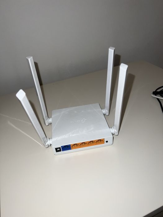 Роутер Archer c24