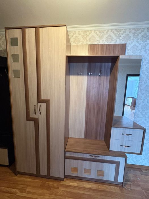 Продам прихожую бу