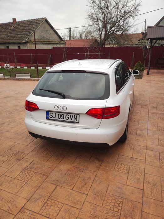 Vând Audi A4 b8.