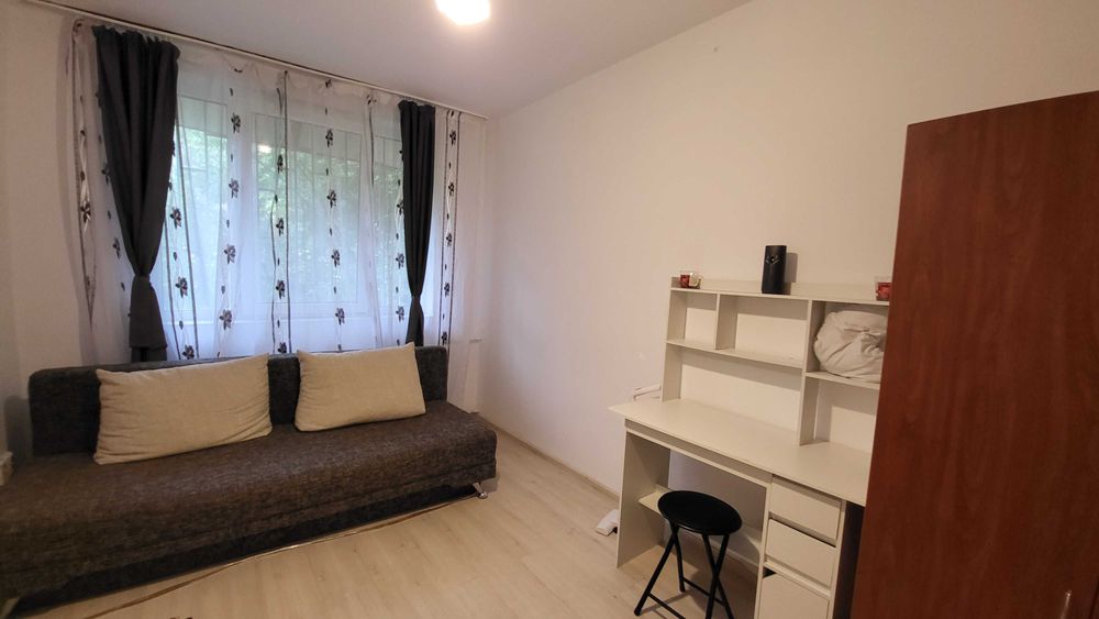 Inchiriez garsoniera zona cet piața