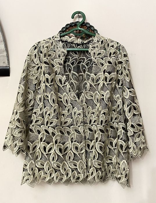 Нарядный сшитый костюм