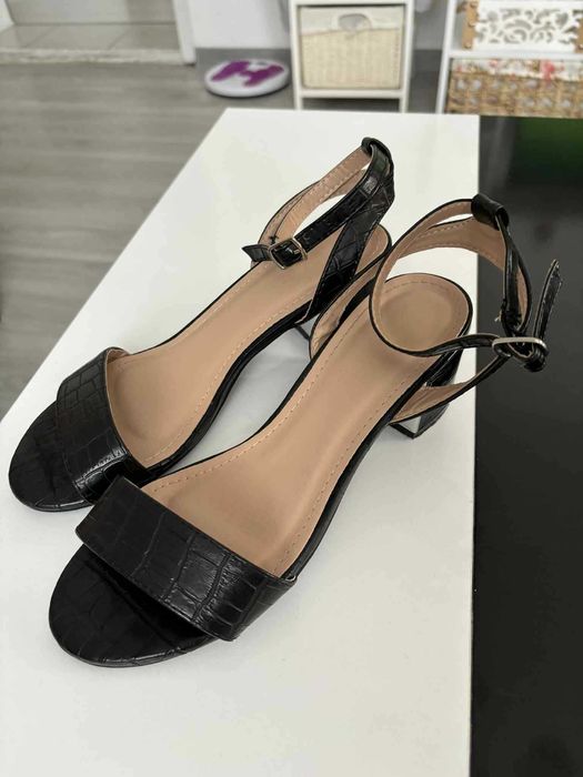 Официални летни токчета