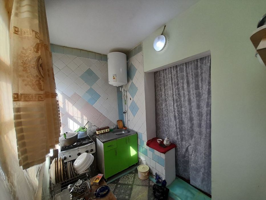 1 xonali kvartira 2 xona qilingan sotiladi