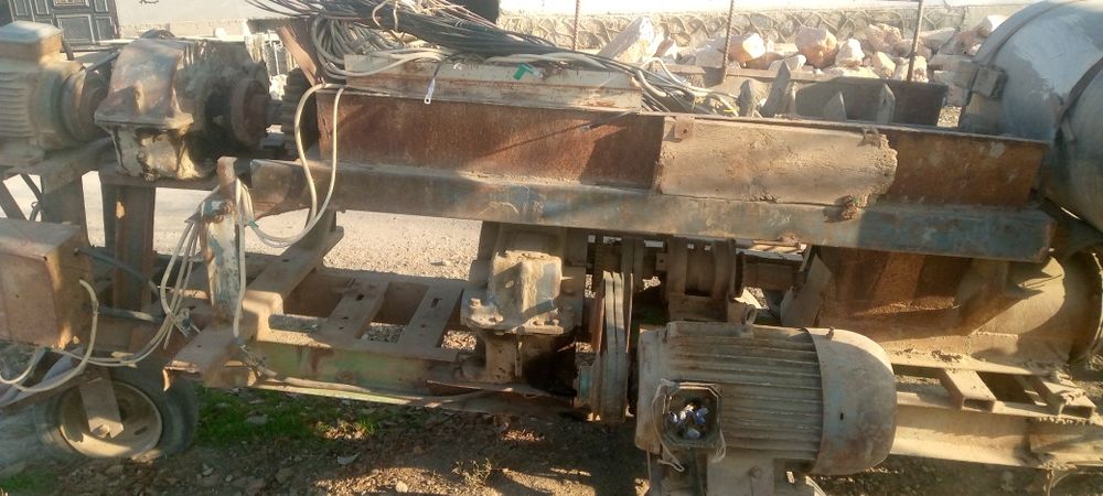 Xom gʻisht ishlab chiqarish apparati sotiladi,kuniga 15,000