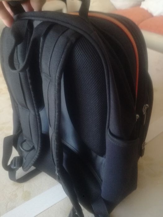 Vând rucsac doi în unu