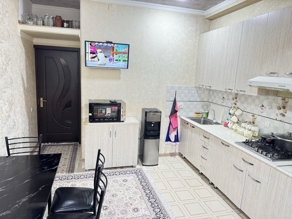 Elite house JK yangi hayot tumani 2 xona 70 kv yy sotiladi