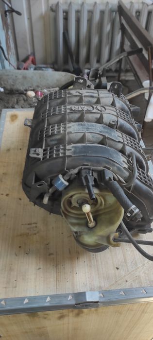 впускной колектор   тойота 2ar