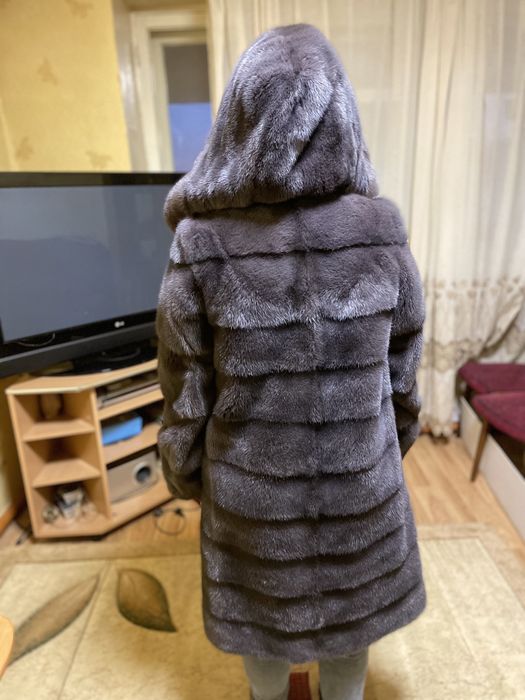 Продам норковую шубу