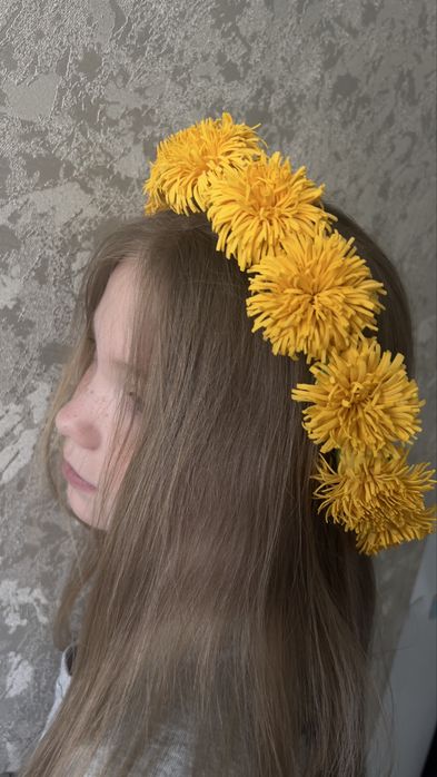 Венок из одуванчиков