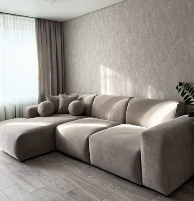 Диван бежевый раскладной