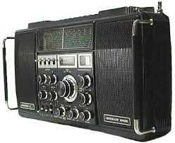 Vând receptor radio Grundig Satellit 2400