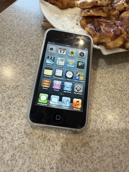 iPod Touch 4, 64gb.