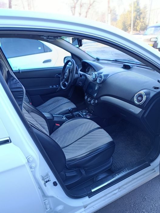 Avtomashina.nexia 3.radnoy