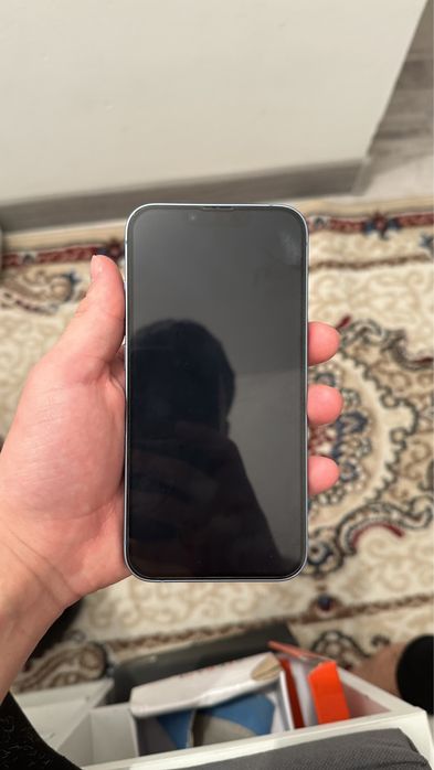 Iphone 14 с документом