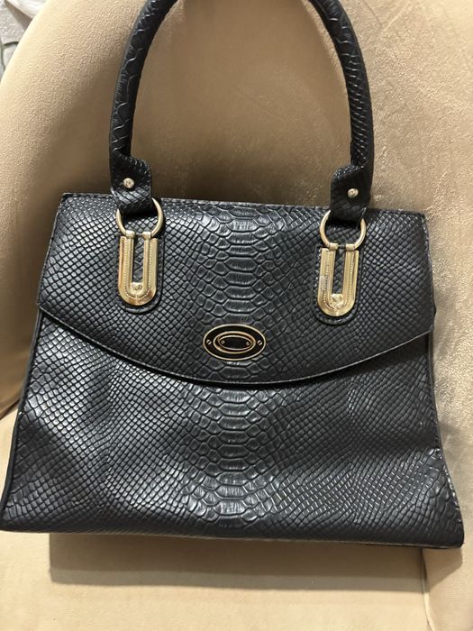 Продам сумку в хорошем состоянии