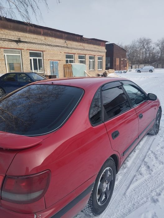 Продам Тойота Карина е