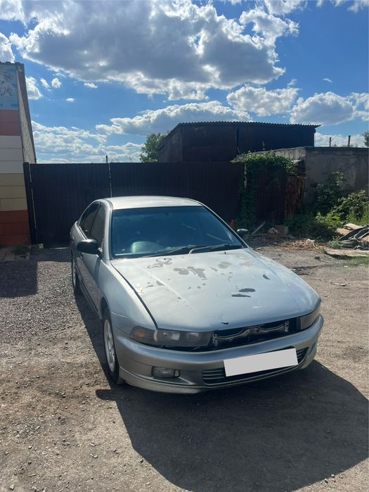 Mitsubishi Galant