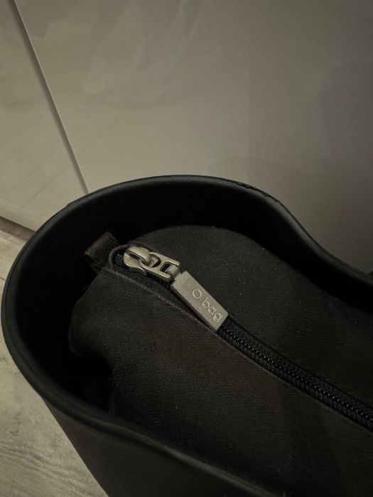 Чанта Obag със зимен аксесоар и дръжки от естествена кожа