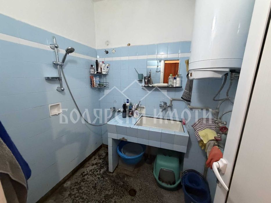 Продава се Четиристаен апартамент в Велико Търново, Център - 115 кв.м за 1261 €/кв.м - Снимка #13